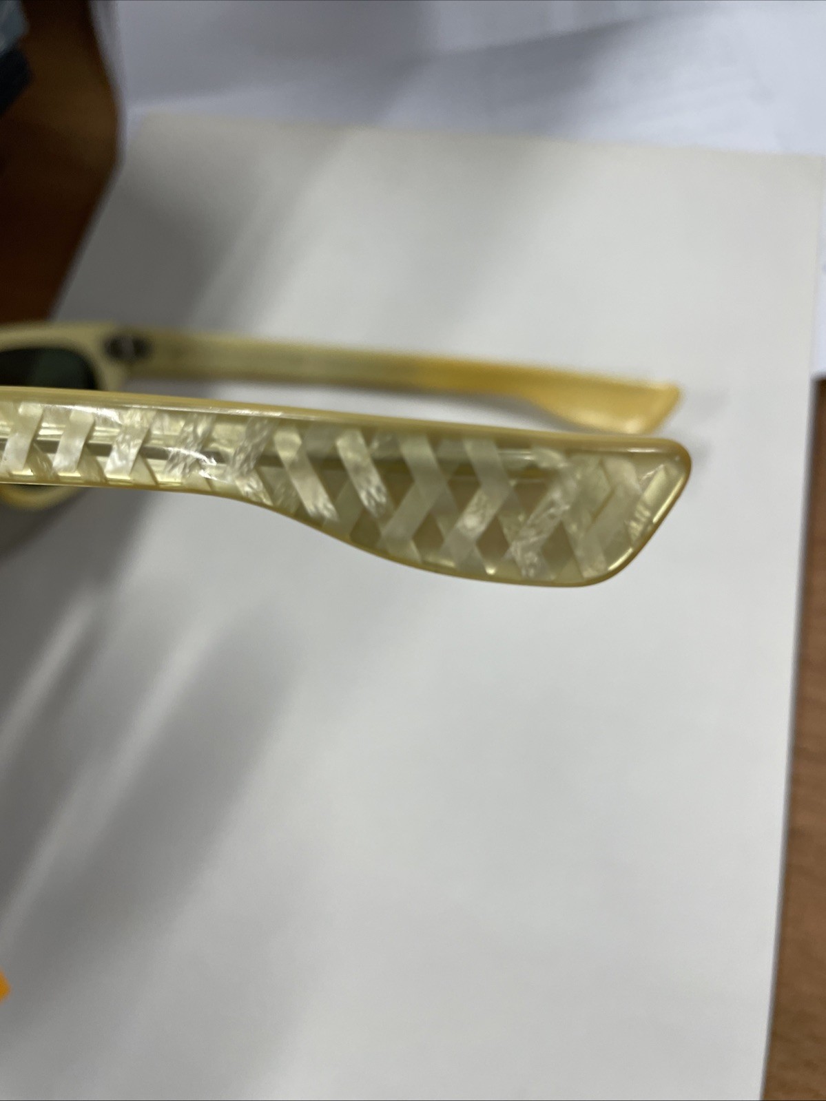 AMERICAN OPTICAL VINTAGE SUNGLASSES CALOBAR C 44-48 YELLOW 50-19L