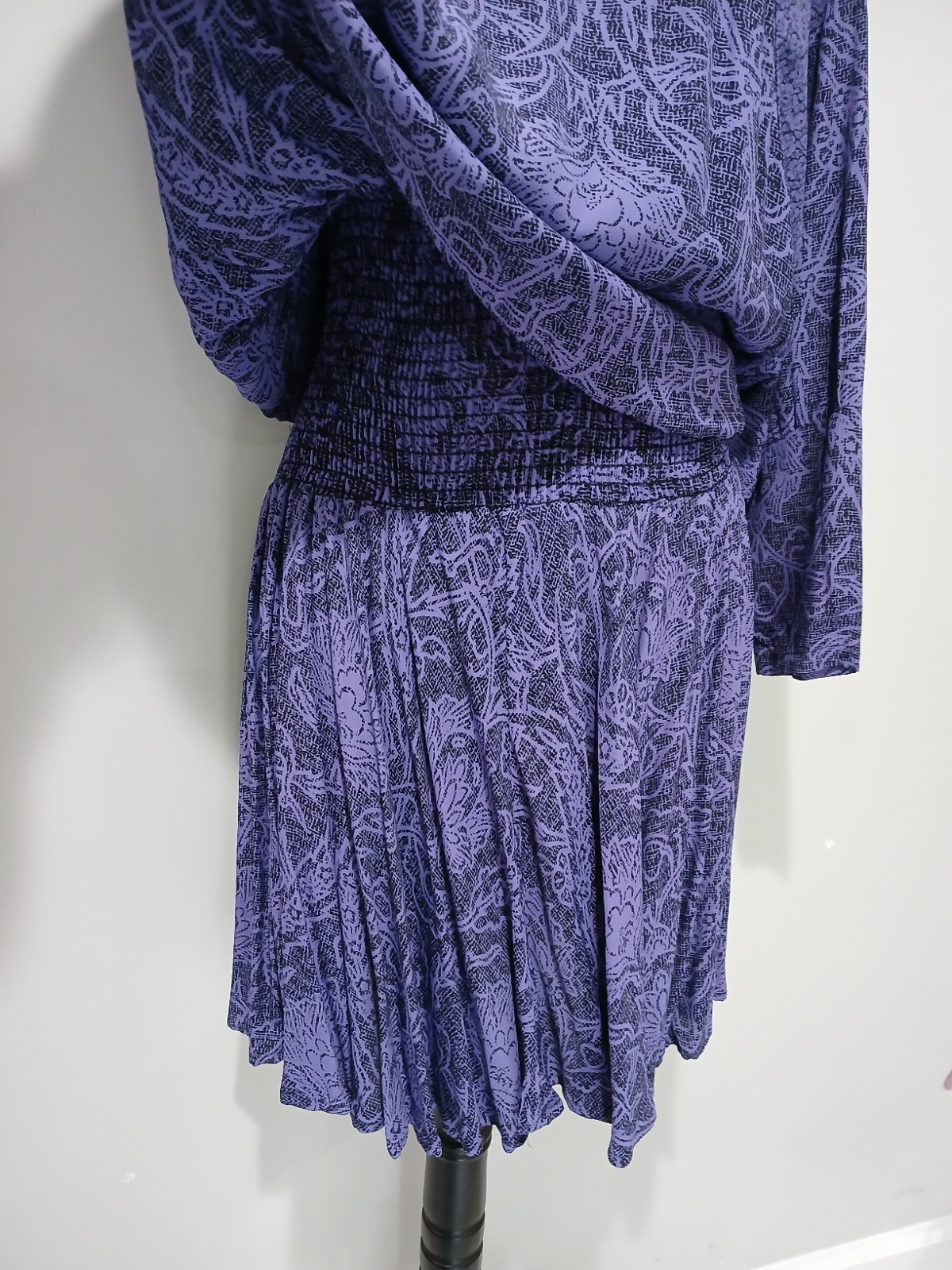Carole Little For Saint Tropez West 80s Floral Smocked Waist Dress Purple M