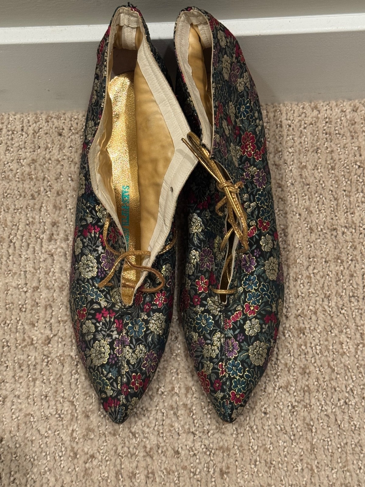 Vintage Embroidered Shoes – size 7 – Sax Fifth Avenue