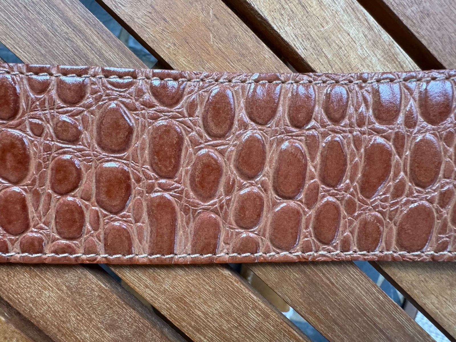 Vtg Nan Lewis Tan Croc-Embossed Wide Leather Belt Day Lor Gold Statement Buckle