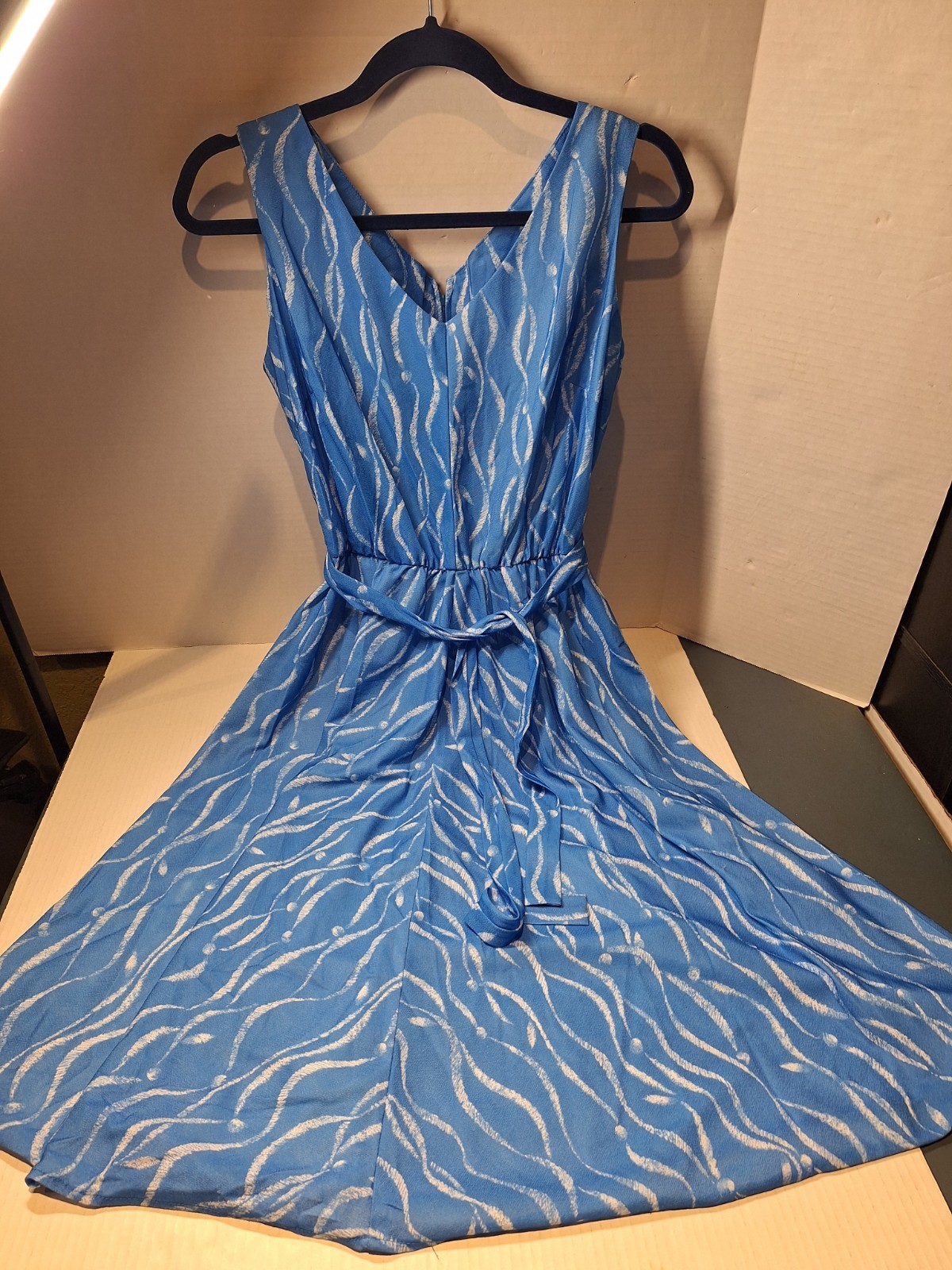 Vintage Femme Of Dallas 1960s Dress Womans 14.5 Polyester Sleevless Blue White