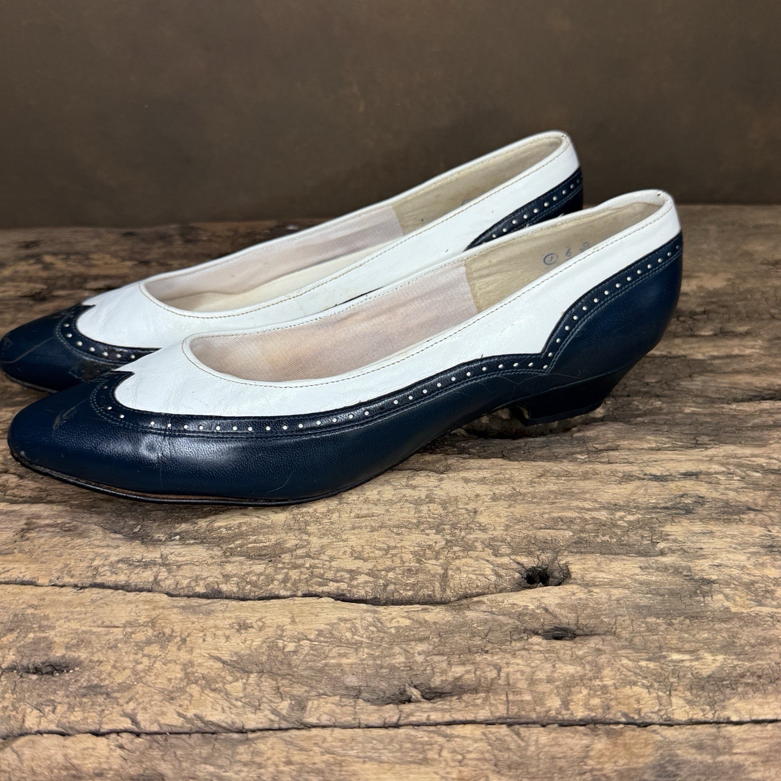 Vintage Red Cross Two-Tone Comfort Flats / Low Heels Women’s (Navy + Ivory)