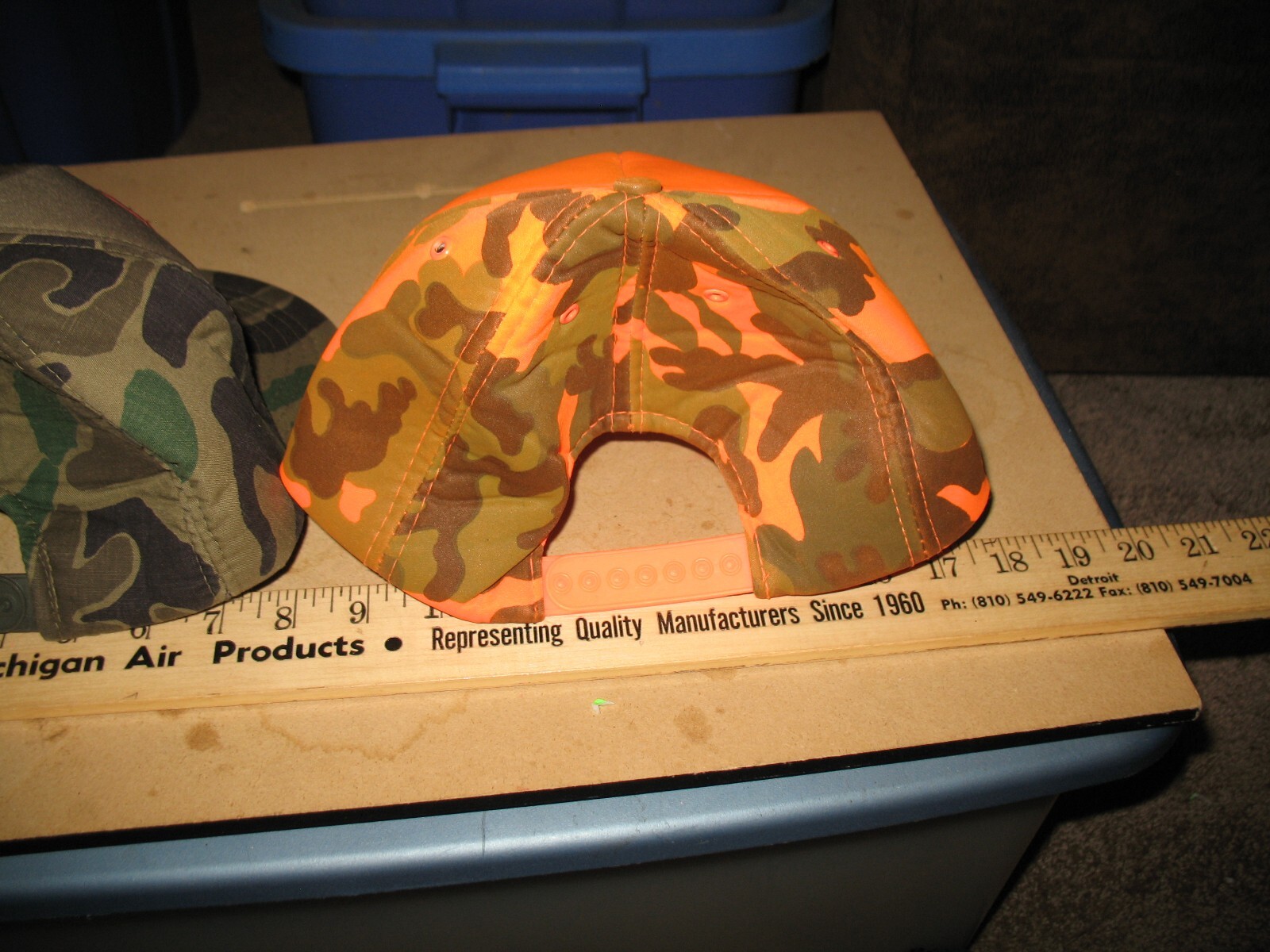 VTG BASEBALL TRUCKER RETRO BALL CAP HAT LOT OF 2 GREEN ORANGE CAMO CAMOUFLAGE