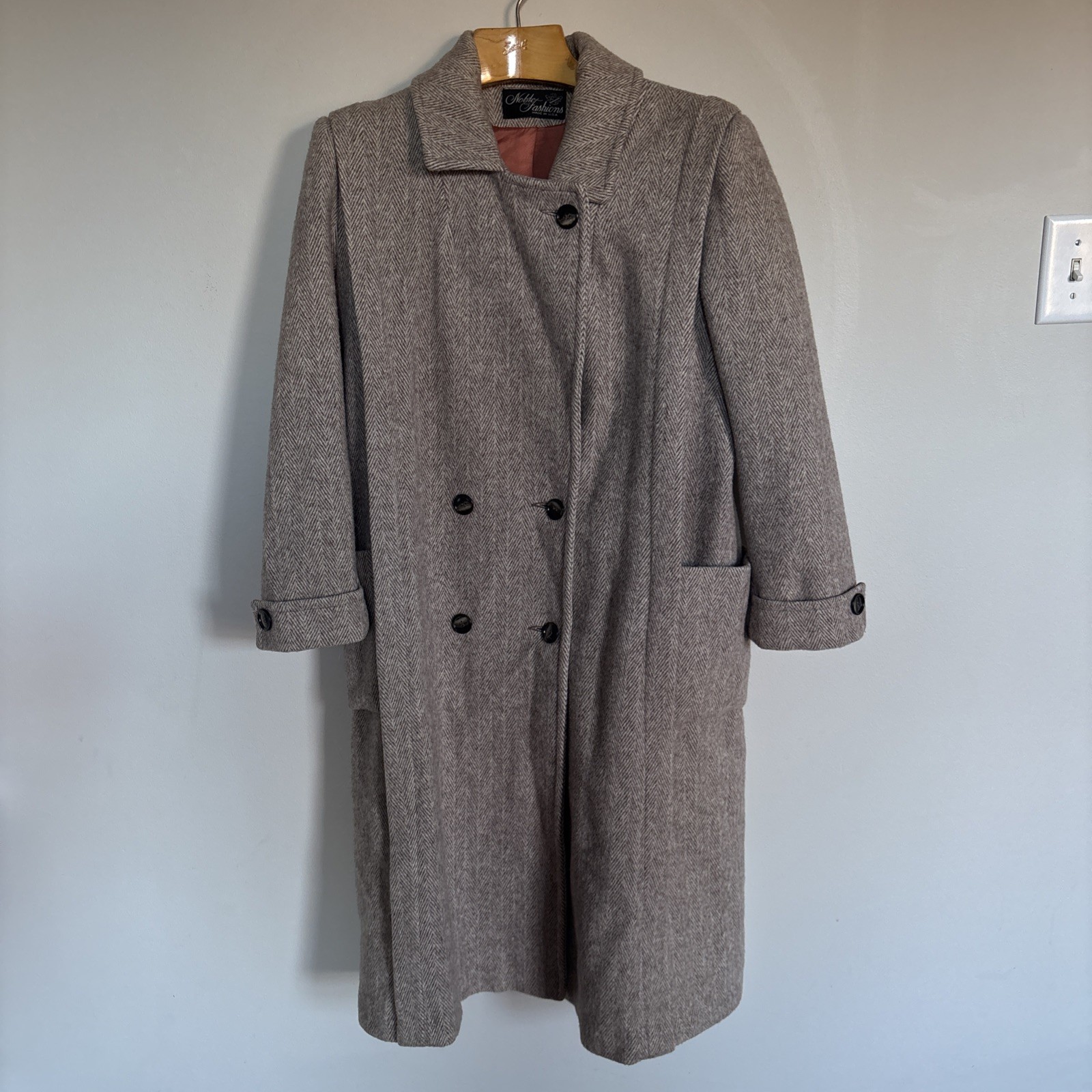 VINTAGE NOBLE FASHIONS BROWN &CREAM HERRINGBONE wool long COAT USA large classic