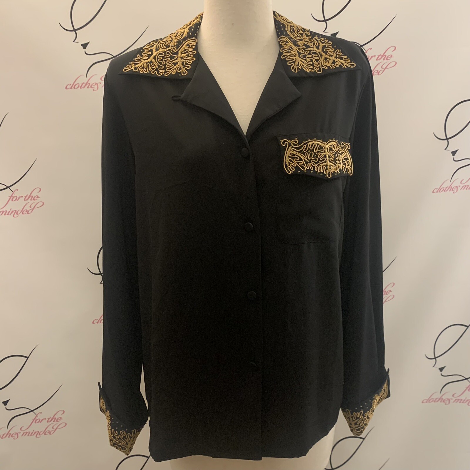 Fiji Sport. Sz 10. Beaded and Embroidered Long Sleeve Shirt. Flip Cuffs. B32