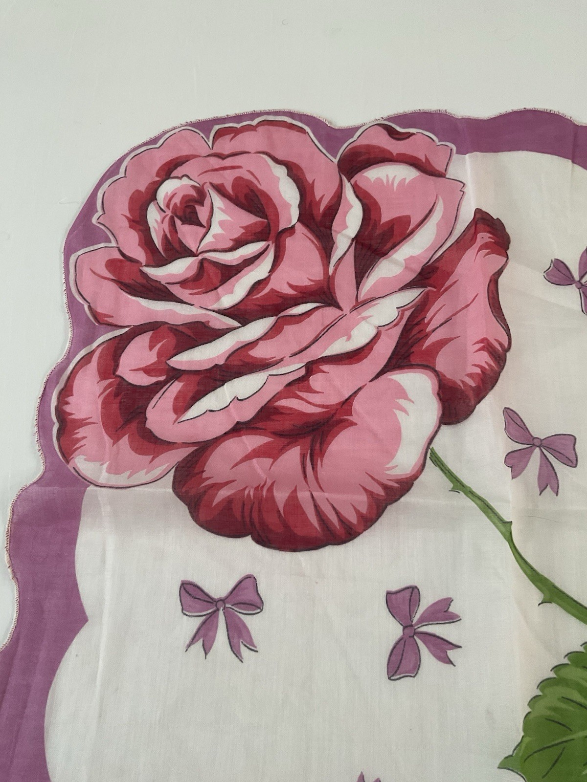 VINTAGE HANKIE – ONE BIG BEAUTIFUL ROSE 15″