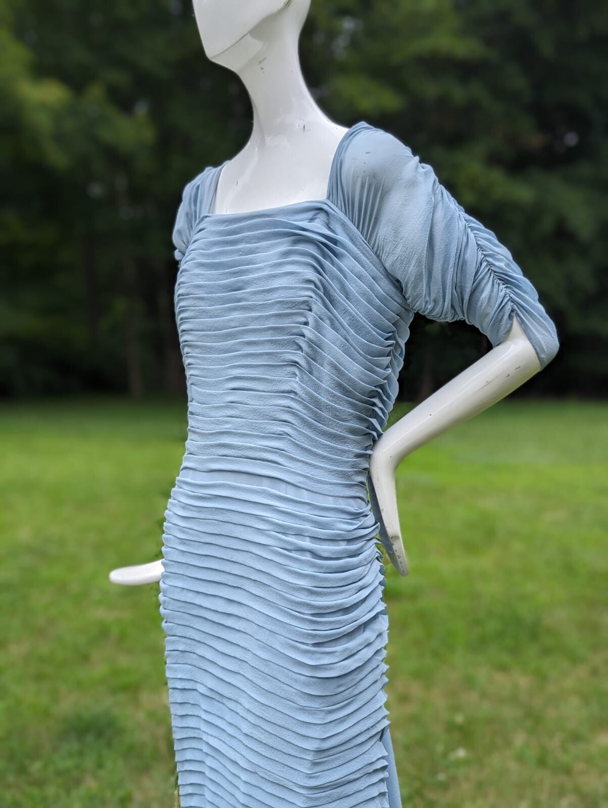 SEXY 1950’S PLEATED SILK CHIFFON WIGGLE DRESS W STYLED DRAPED TAIL BACK 