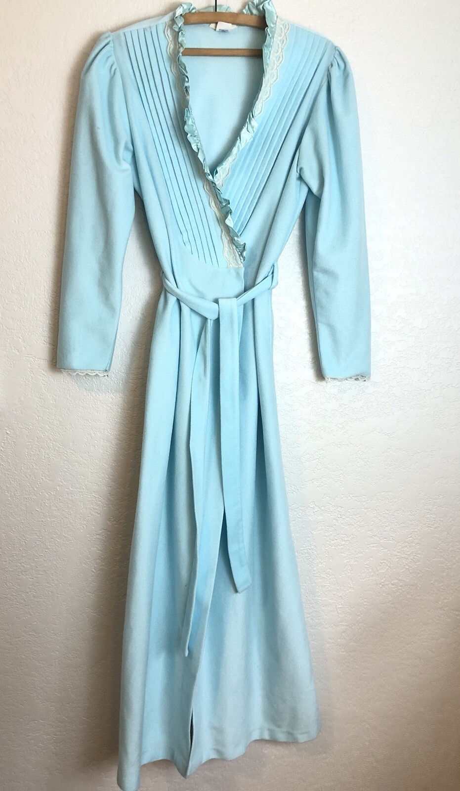 Tiffany Loungewear Robe Womens Small Blue Lace Lined Polyester Belted Vintage