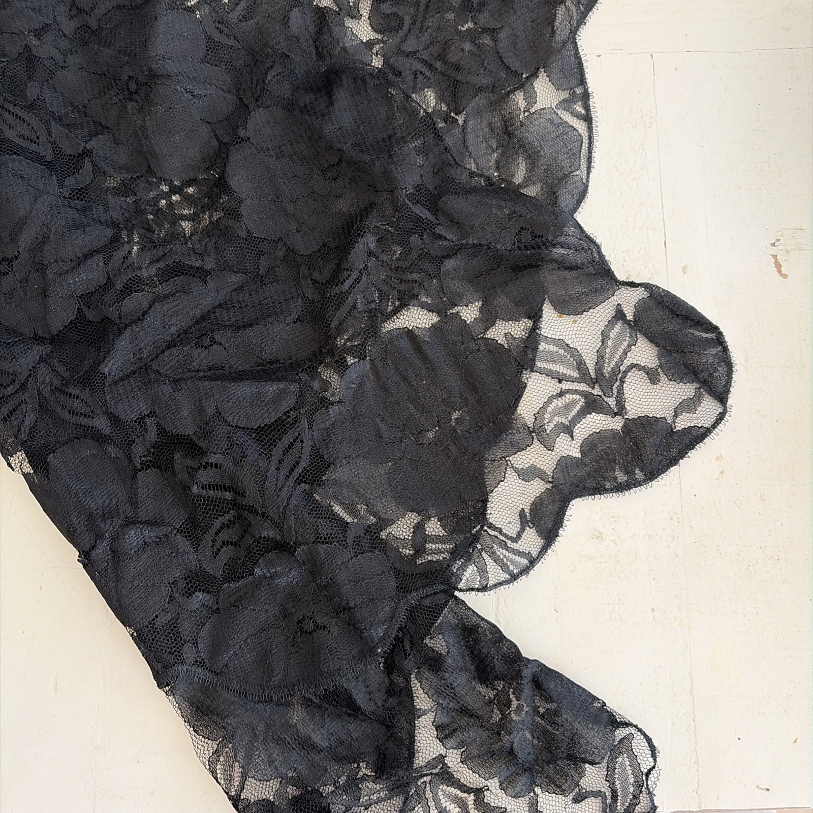 Victorian Mourning European Mantilla Scarf Shawl black Lace gorgeous
