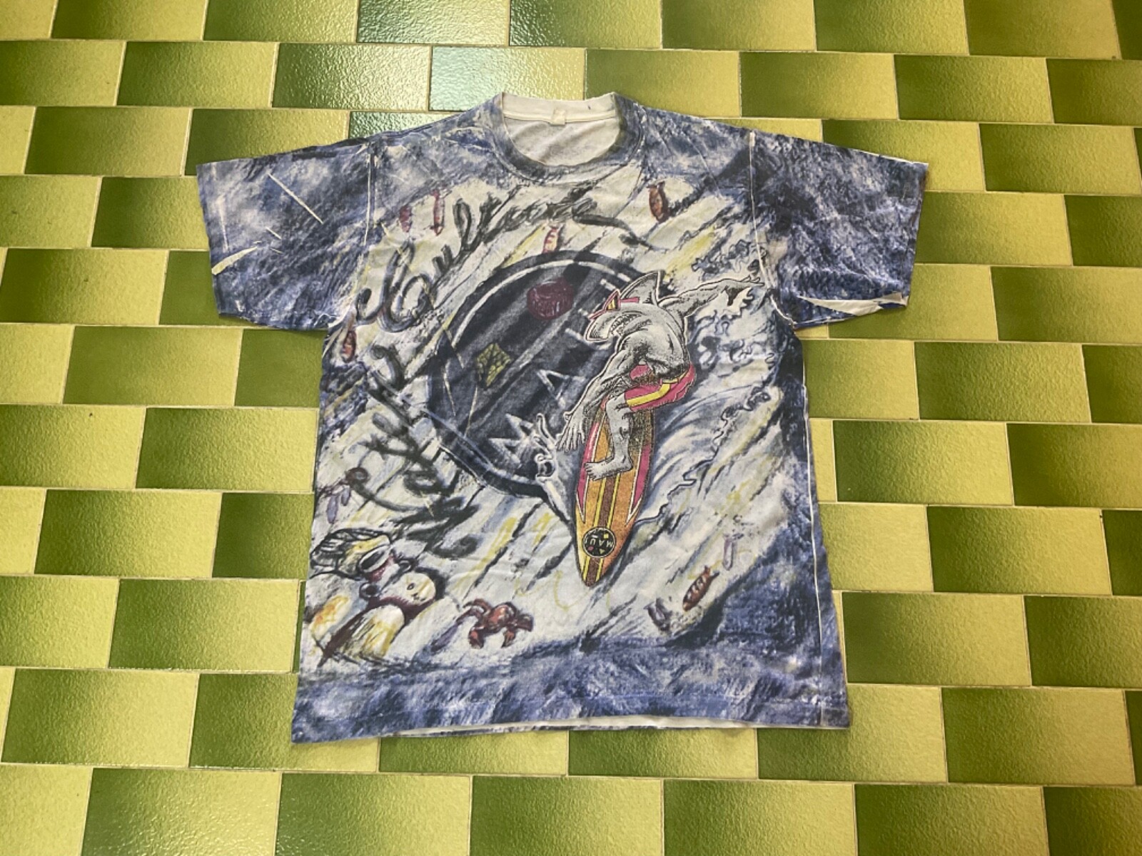 Vintage 90s Maui and Sons All Over Print T-Shirt 2 Sided Print Size XL