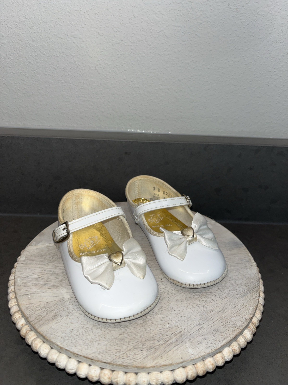 Vintage Dyna Kids White Toddler Shoes. Hearts & Bows! Made In USA Size 3D