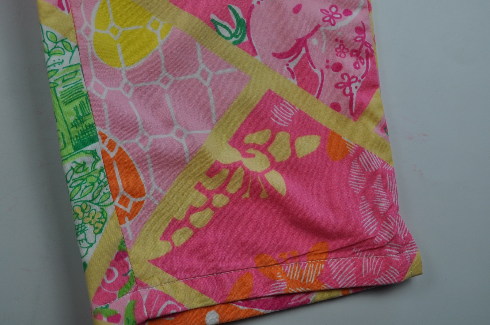 Lilly Pulitzer Girls Pants size 5 Capri Pink Green Orange and Yellow