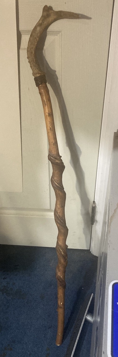 VINTAGE Twisty Walking Stick Spiral Cane ANTLER HANDLE 35″ Long