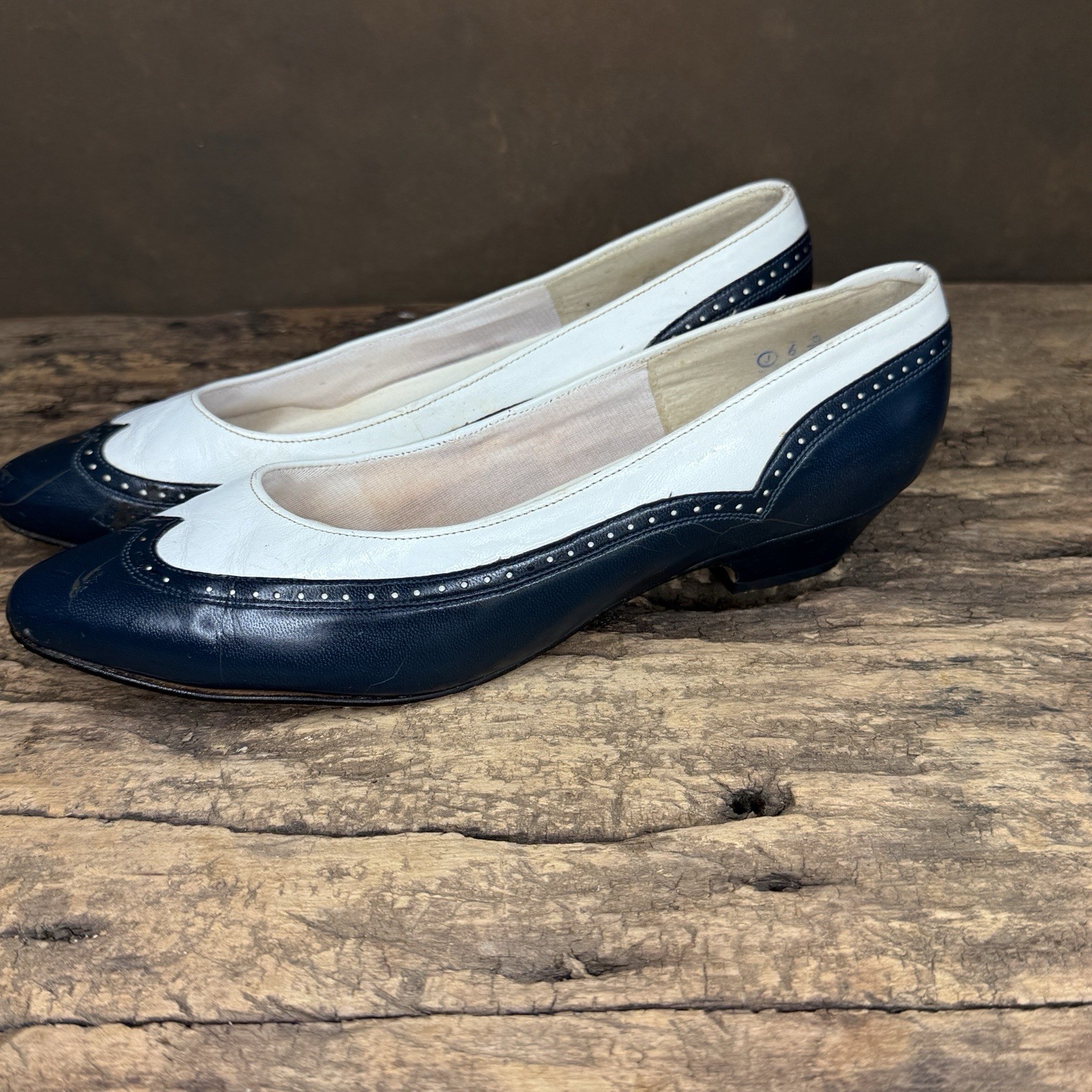Vintage Red Cross Two-Tone Comfort Flats / Low Heels Women’s (Navy + Ivory)