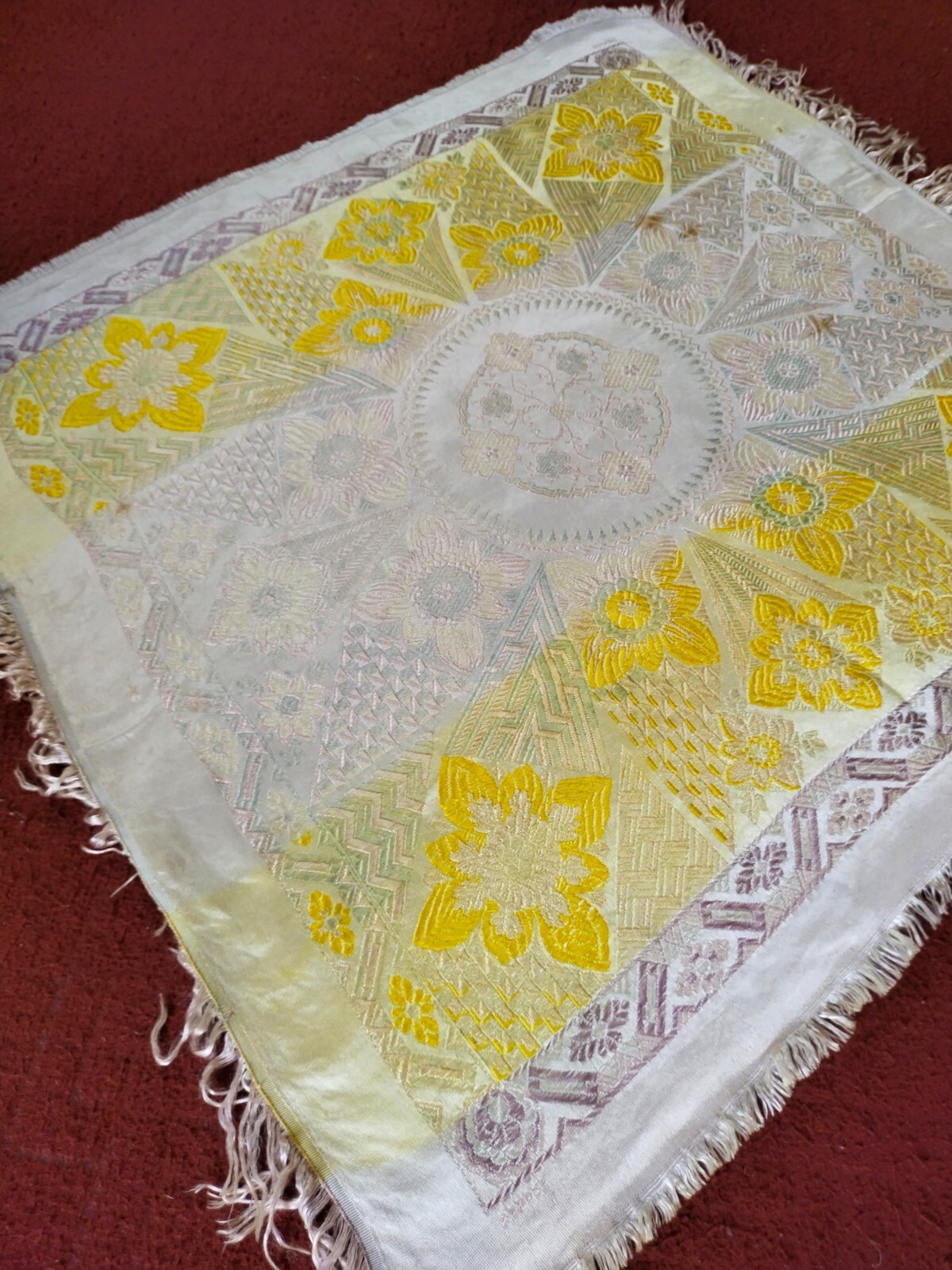 vintage amazing Depose taj mahal type silk satin piano shawl WWII scarf fringes