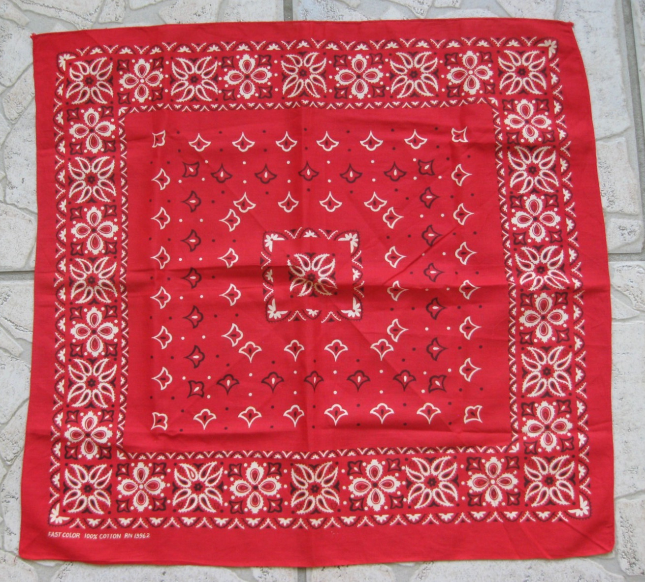 Vtg 60s Bandana Elephant Brand Red RN 13962 Unused NOS 21×22
