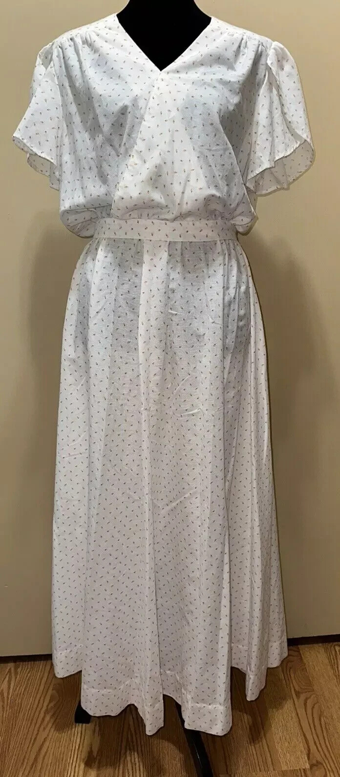 Vintage A-Line Dress Large White Rose Bud Cottage Core Belted V-neck S89