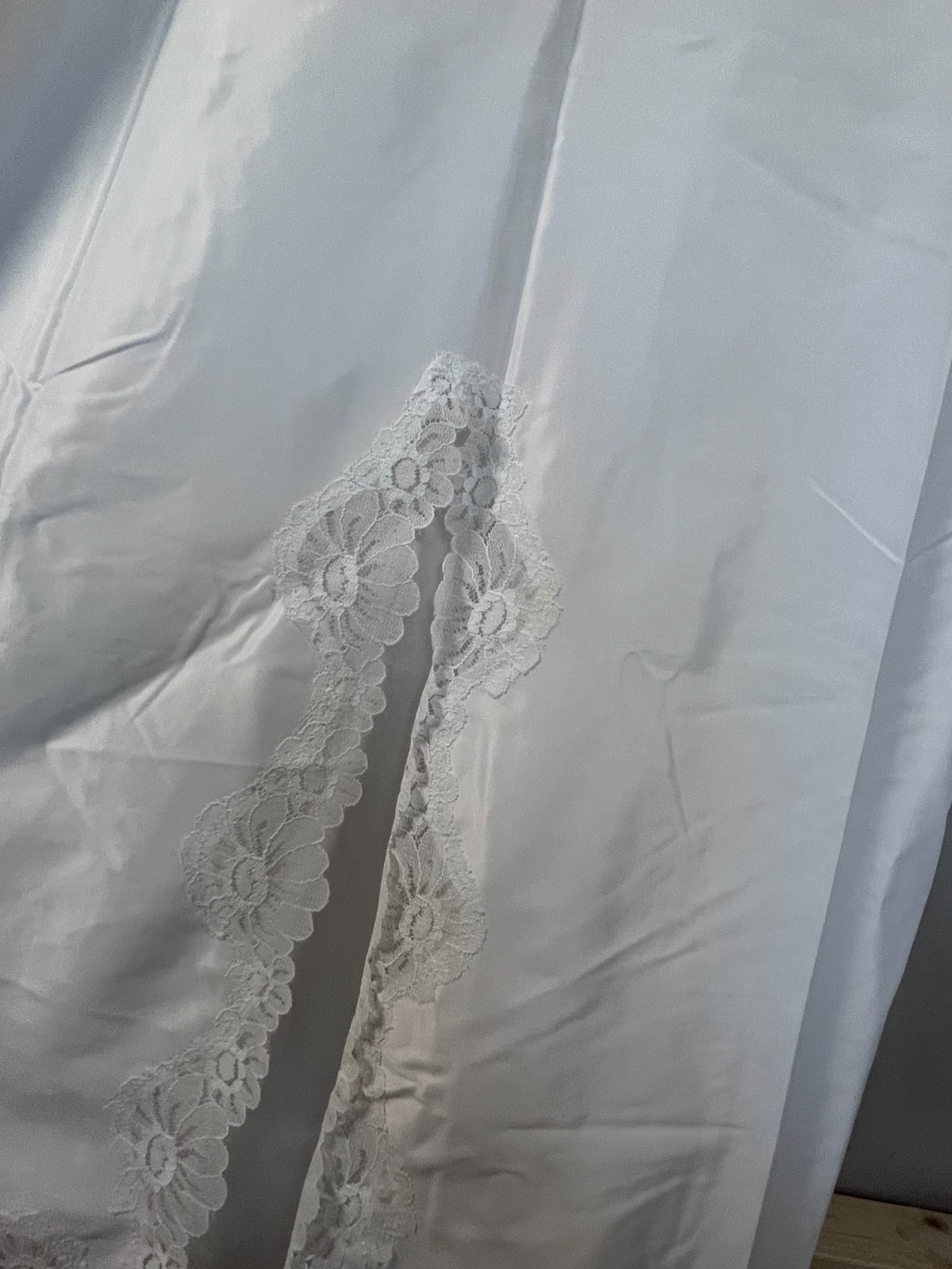 Vintage White Full Slip Lace Trim Nylon Womens 40 Bust Lingerie Nightgown