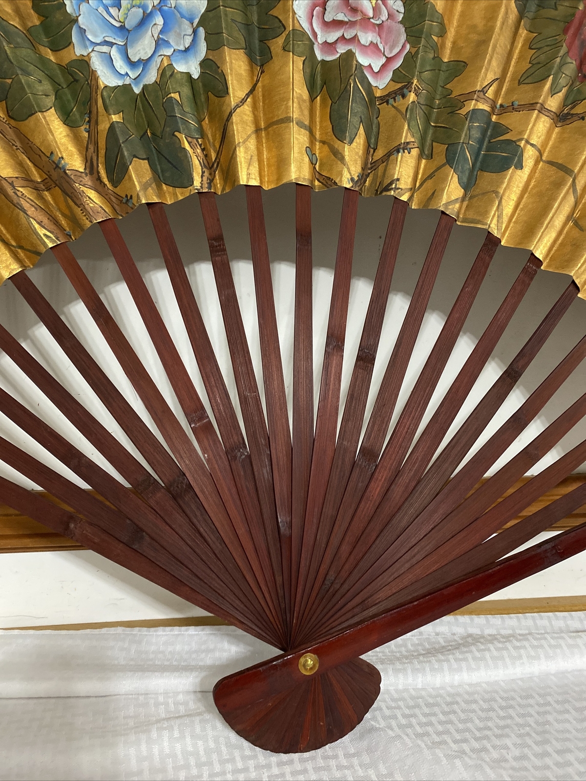 UNIQUE & BEAUTIFUL VINTAGE EXTRA LARGE ASIAN CHINESE FAN WALL DECOR 72” WIDE