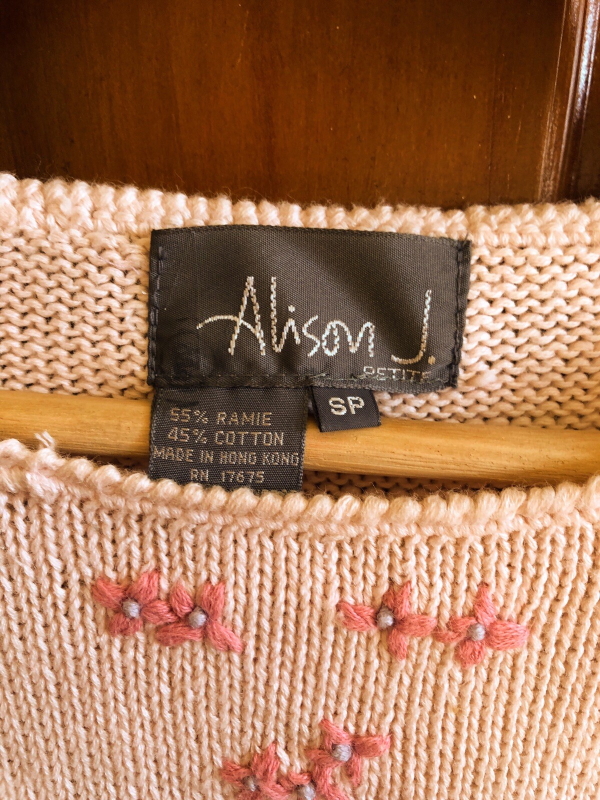 VINTAGE 80s PINK SWEATER PUFFED SLEEVES EMBROIDERED PL Alison J Petite