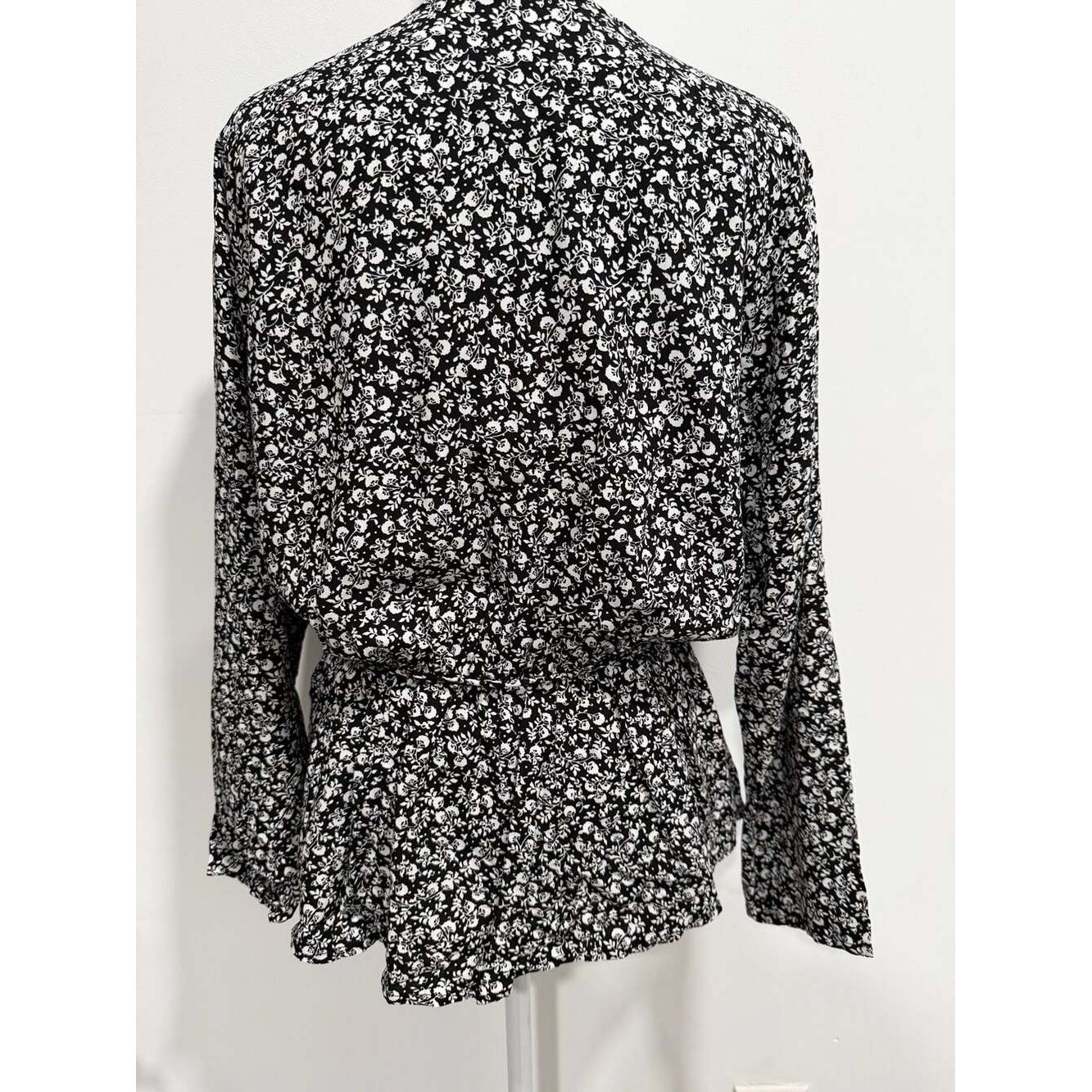 Old Navy Black and White Ditsy Floral Long Sleeve V-Neck Wrap Tie-Front Blouse