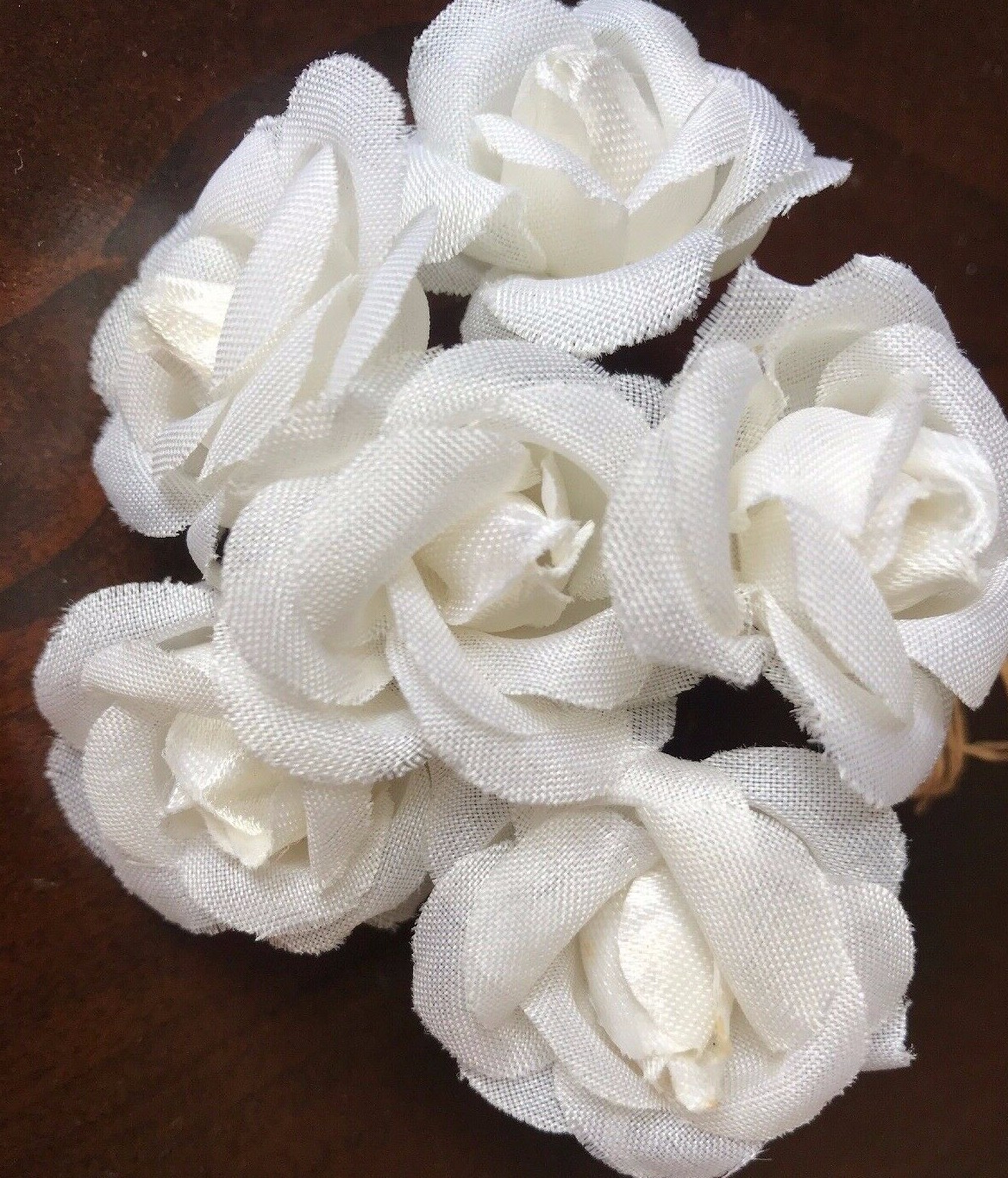 Vintage Millinery Flower White 1 1/2″ Roses 6pc Bunch for Hair Hat Wedding G100