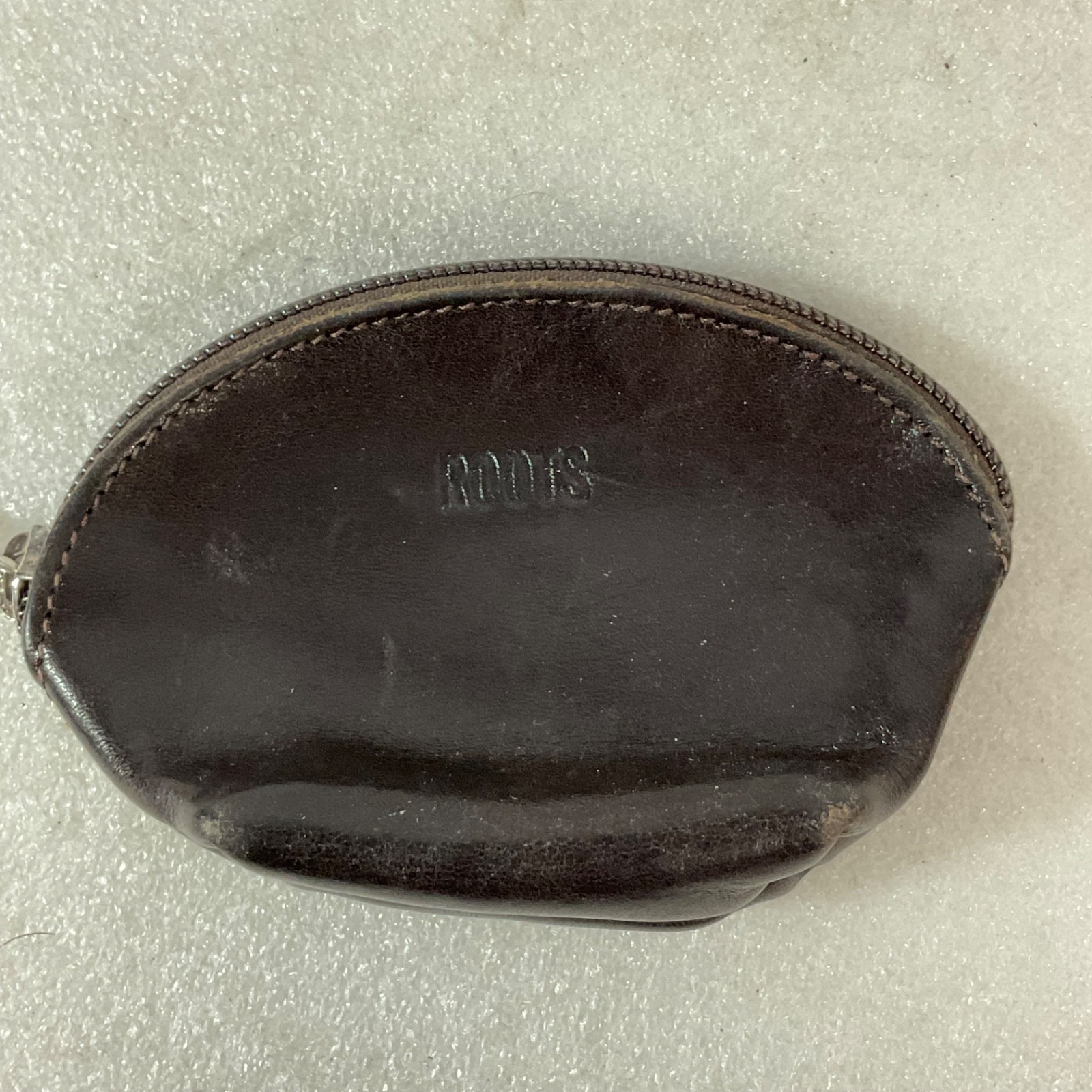 Roots Brown Leather Zip Coin Purse Made In Canada 4.75in