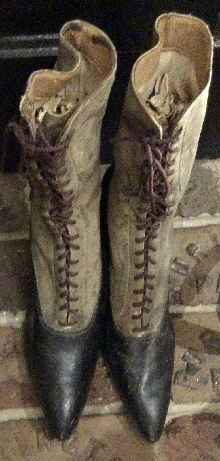 Antique 1890 Victorian 2-Tone 40-Hole Laceup Ladies Women’s Leather👢SHOES BOOTS