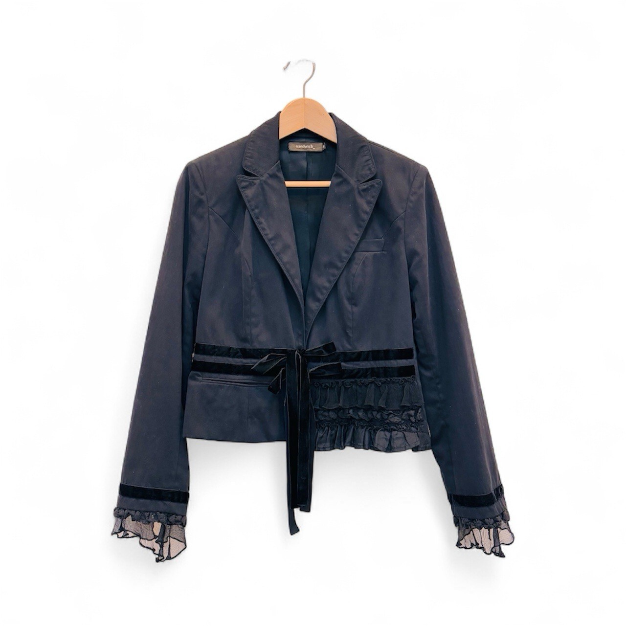 sandwich_ Vintage Edwardian Cropped Blazer Velvet And Silk Ruffle Trim Black 10