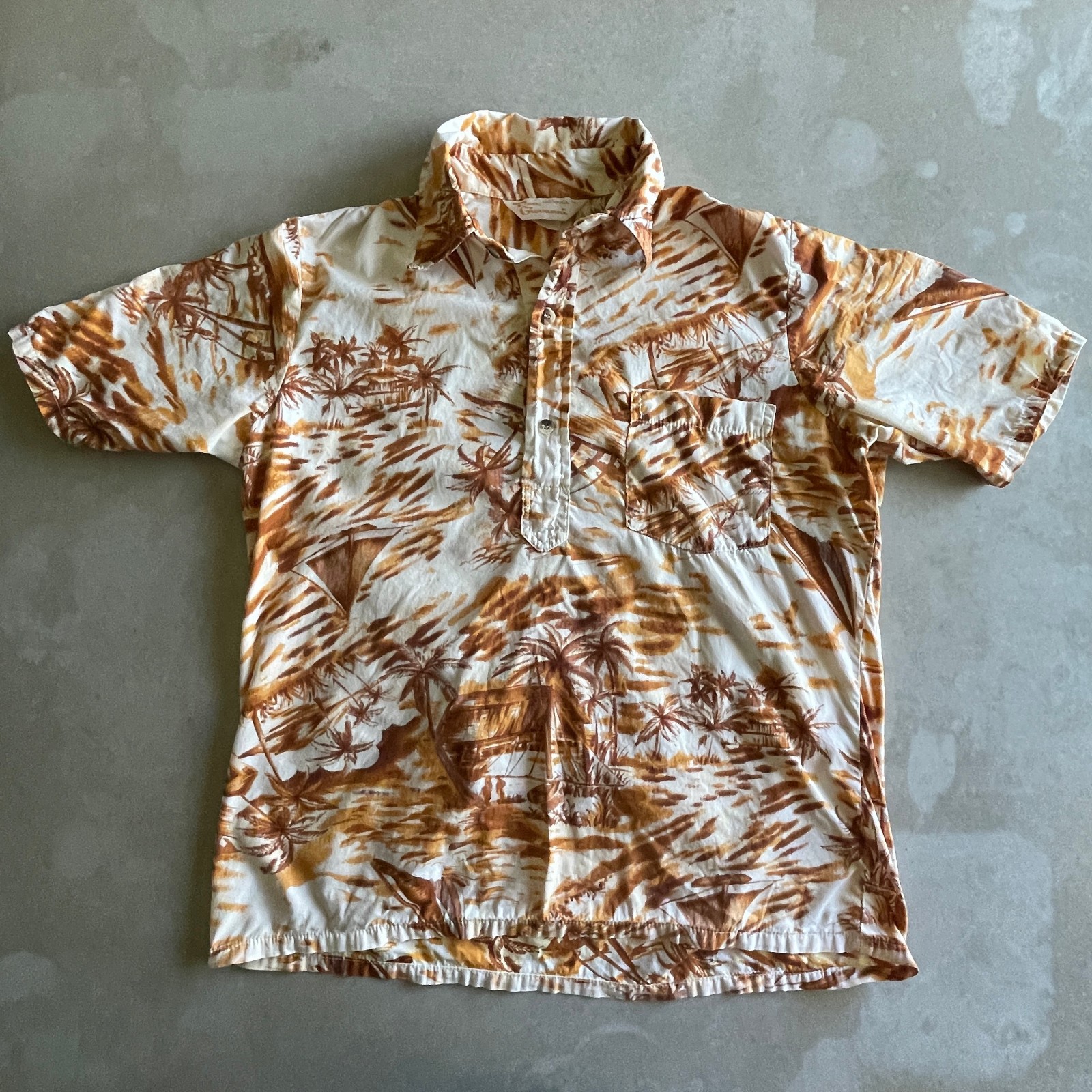 1960s Don Giovanni Hawaiian Shirt • Size M • 3 Buttons Pocket • Made In America