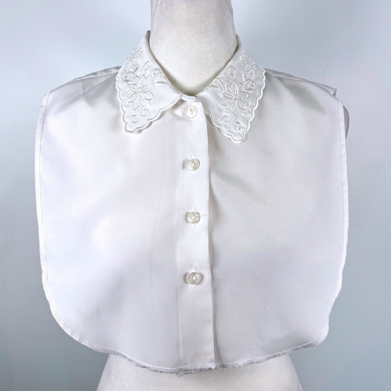 The Specialty House Vintage White Embroidered Floral Bib Dickey Collar Button Up