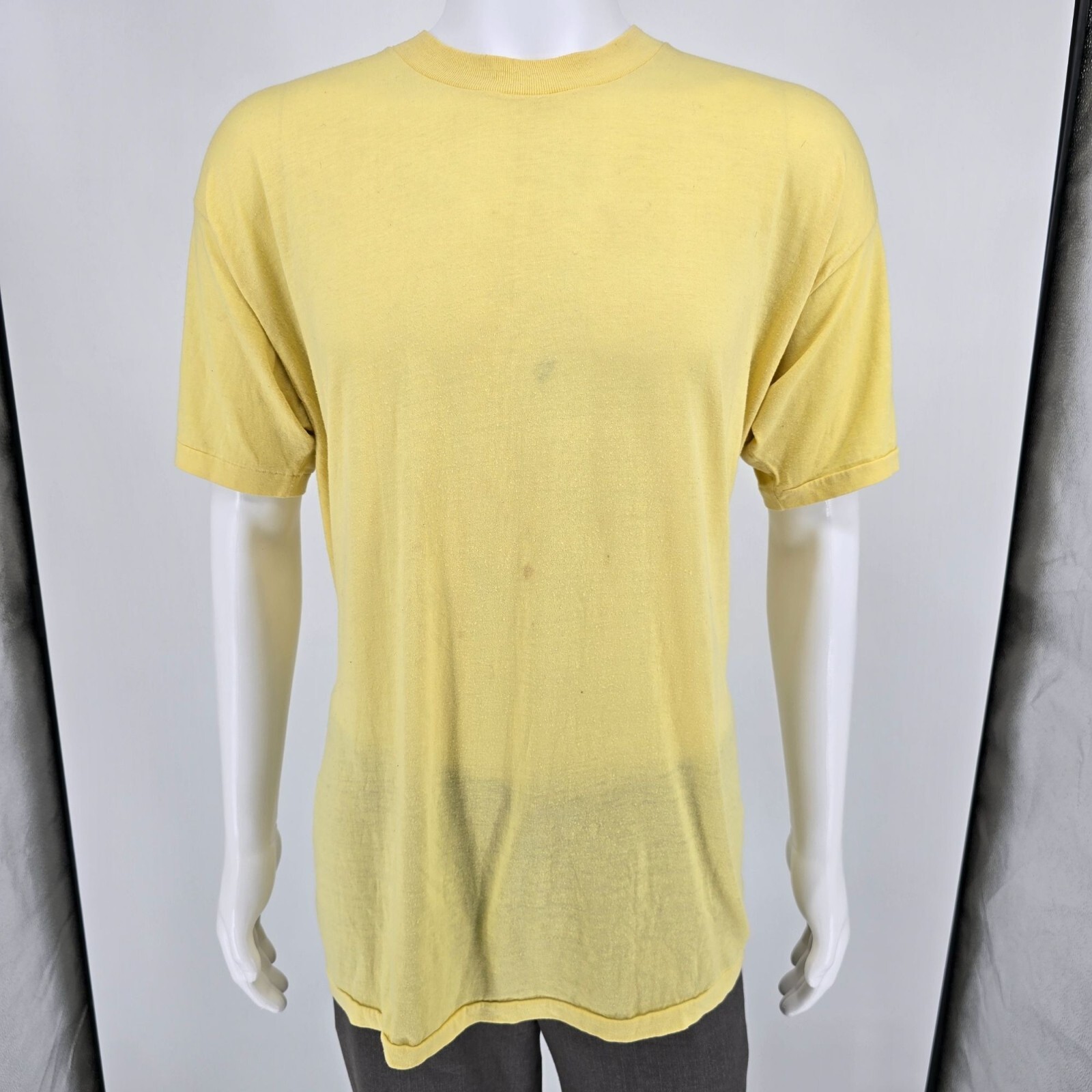 Rare Distressed Vintage 1970s JC Penney Blank Yellow Single Stitch T-Shirt (2XL)