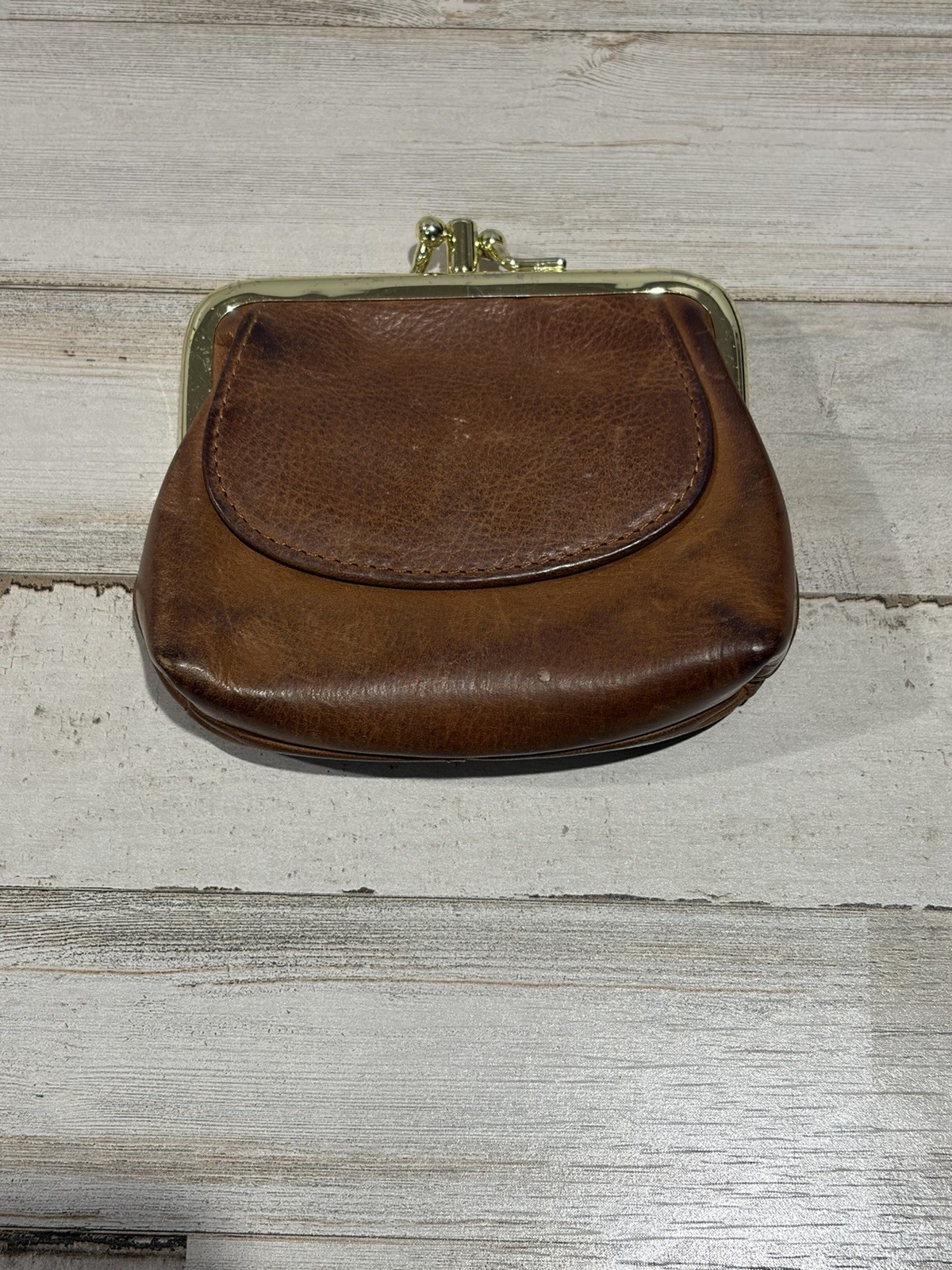 vintage womens kiss clasp coin purse
