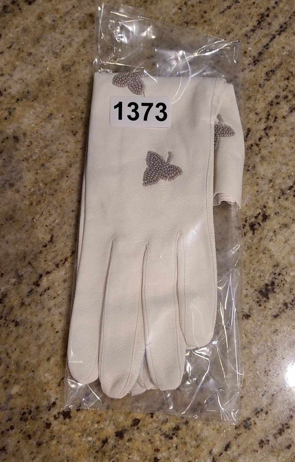 Vtg Womens Size L Off-White Thin Suede Formal 11″ Long Gloves Beaded Leaf