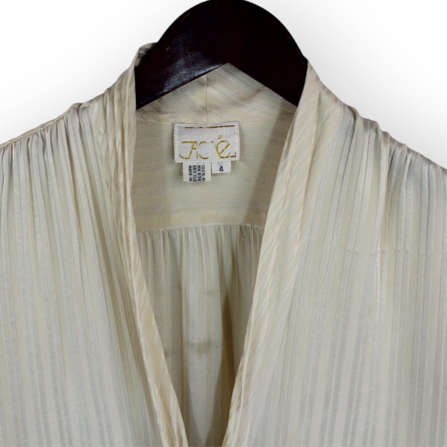 Vintage Cache Silk Blouse (S) Ivory~Cream V-Neck Pussy Floppy Bowtie Lavalliere