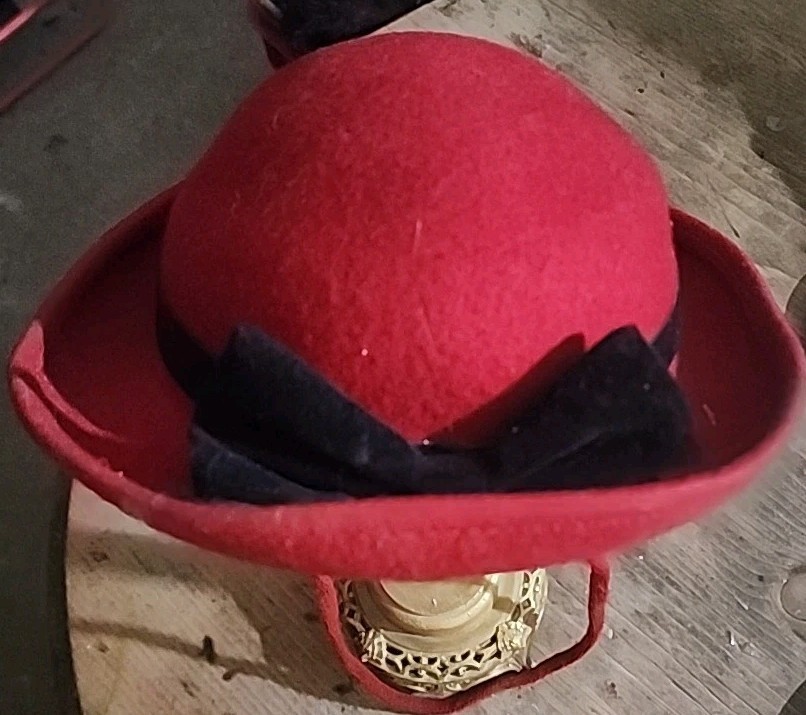 Vintage Importina Ladies Hat/Red Felt with Black Bow-Used