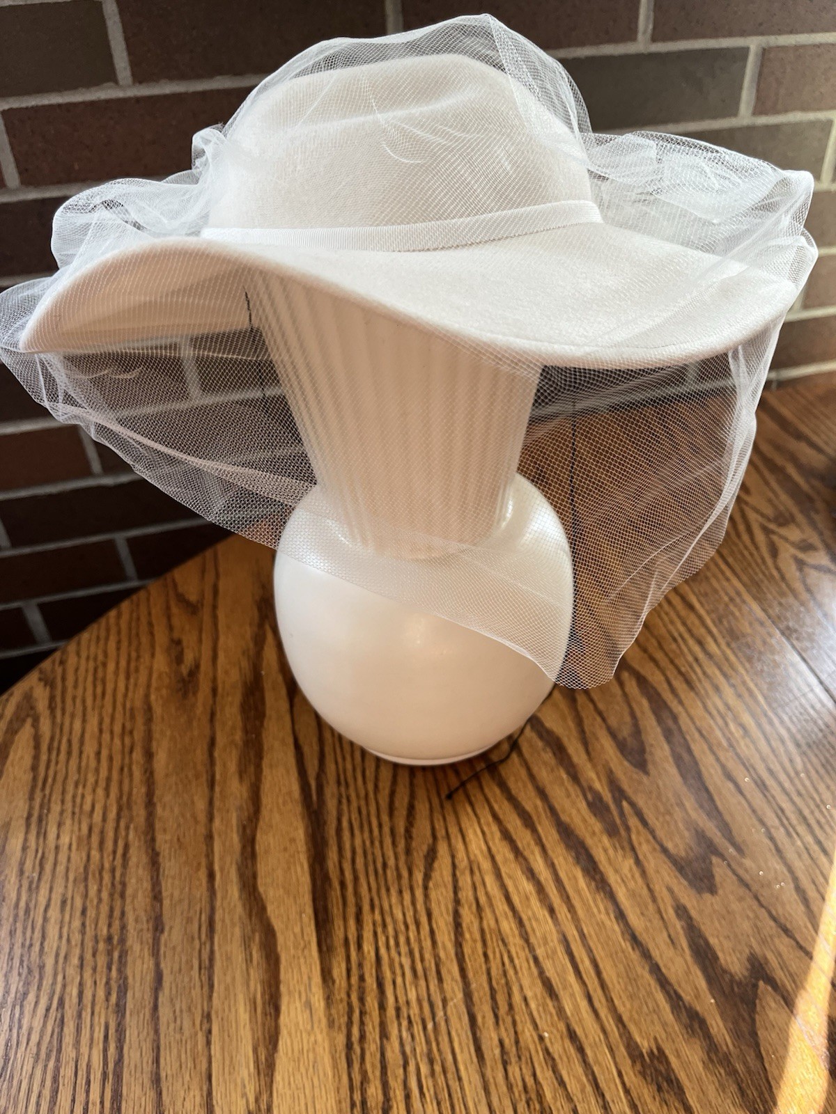 Vintage Ivory Geo W Bollman Doeskin Felt 100% Wool Brimmed Hat Flower/Bow & Veil