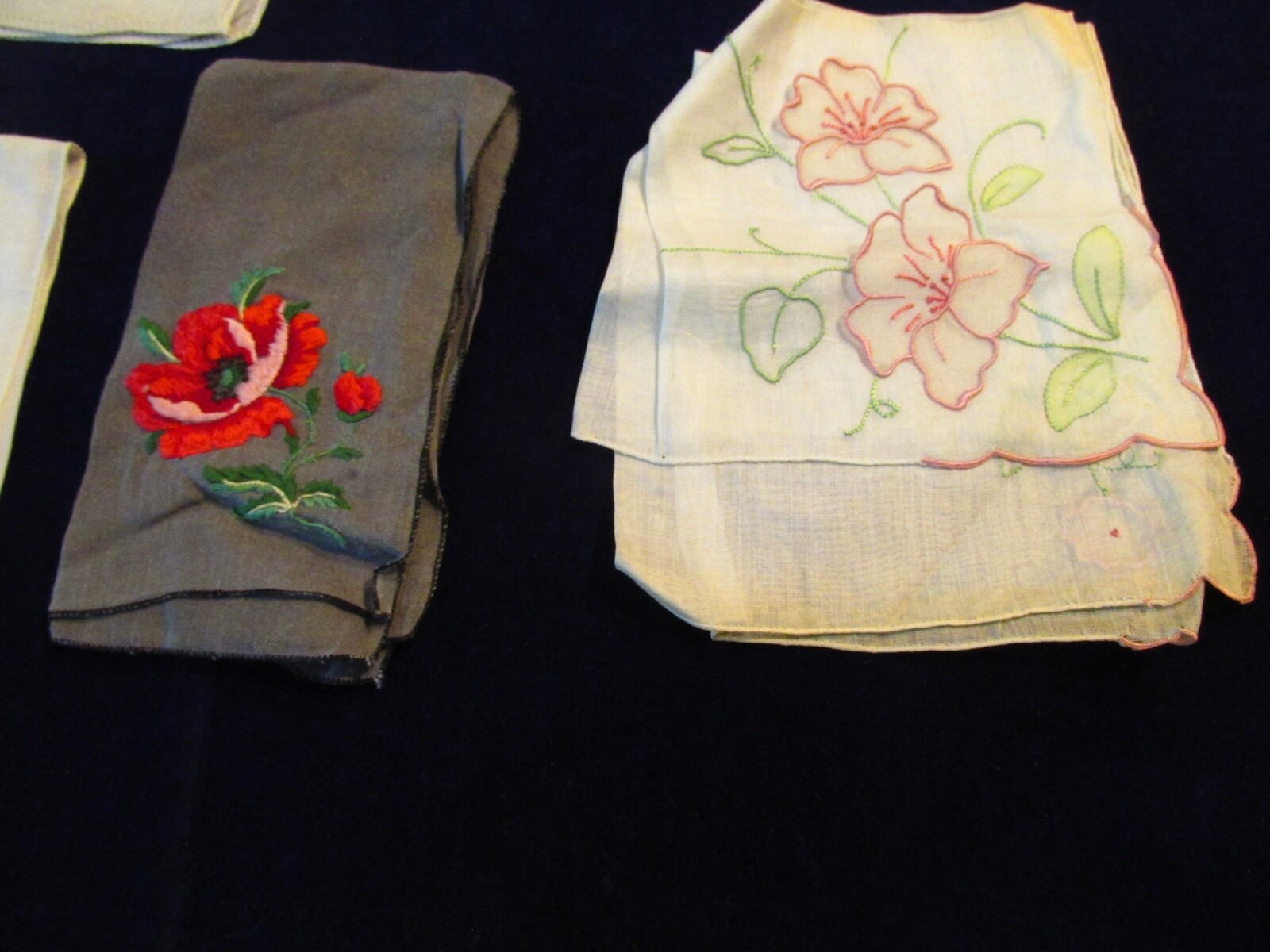 Vintage Hanky 15pc LOT All with Embroidery Ua5