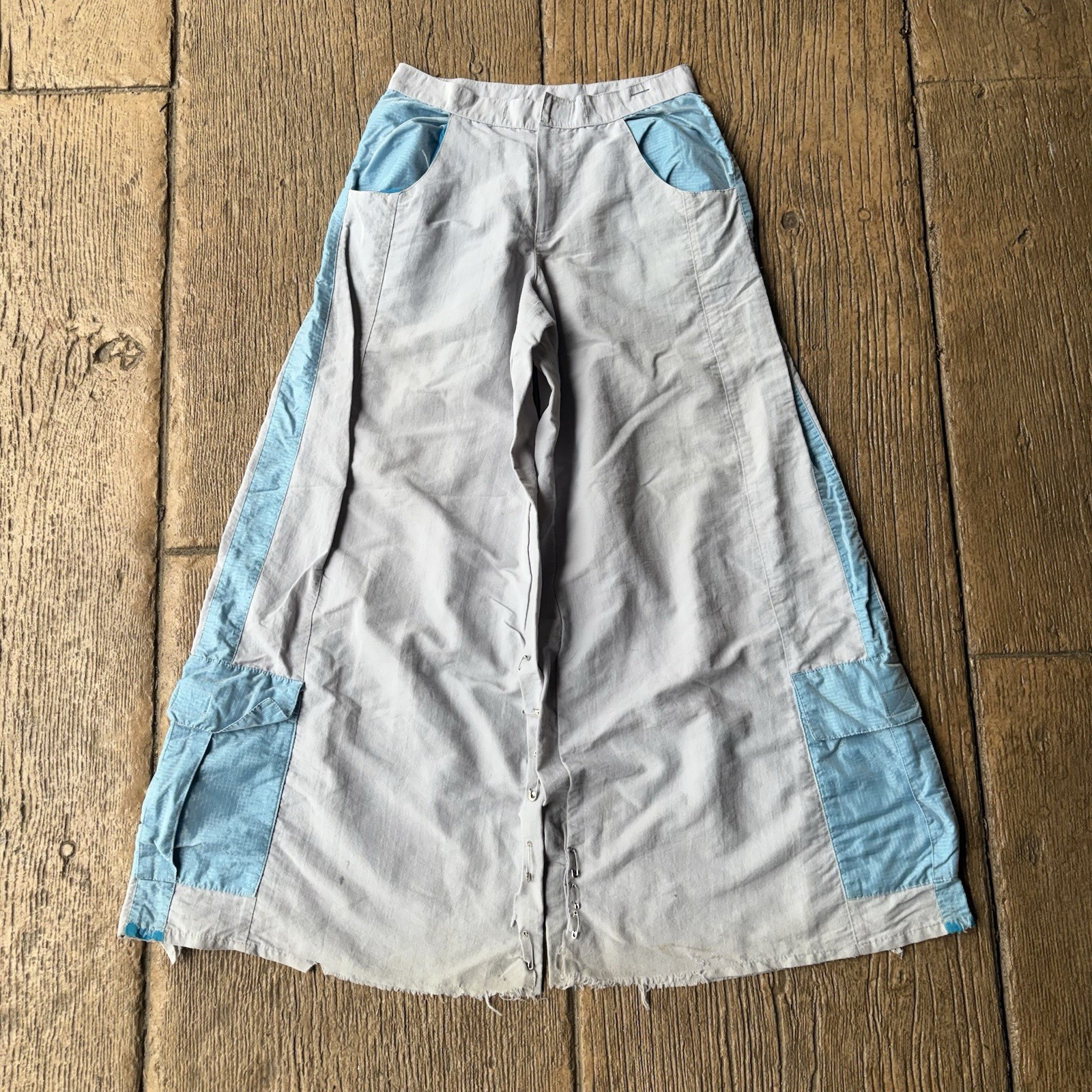 Vintage Y2K Wide Leg Cargo Pants Gray Teal Nylon Techwear Rave Festival 28×29