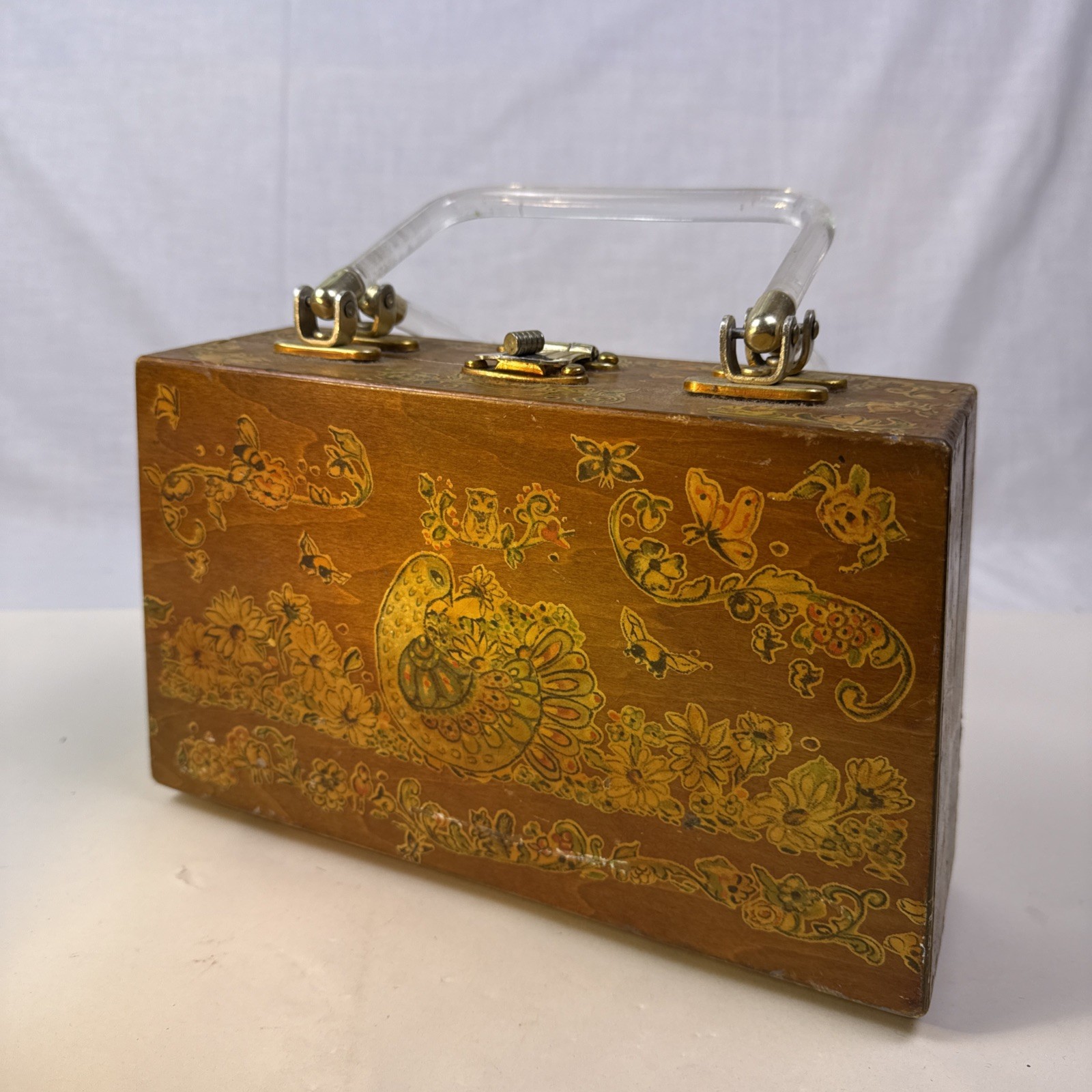 Vintage Motif Decoupage Box Purse With Double Lucite Handles. Great Condition