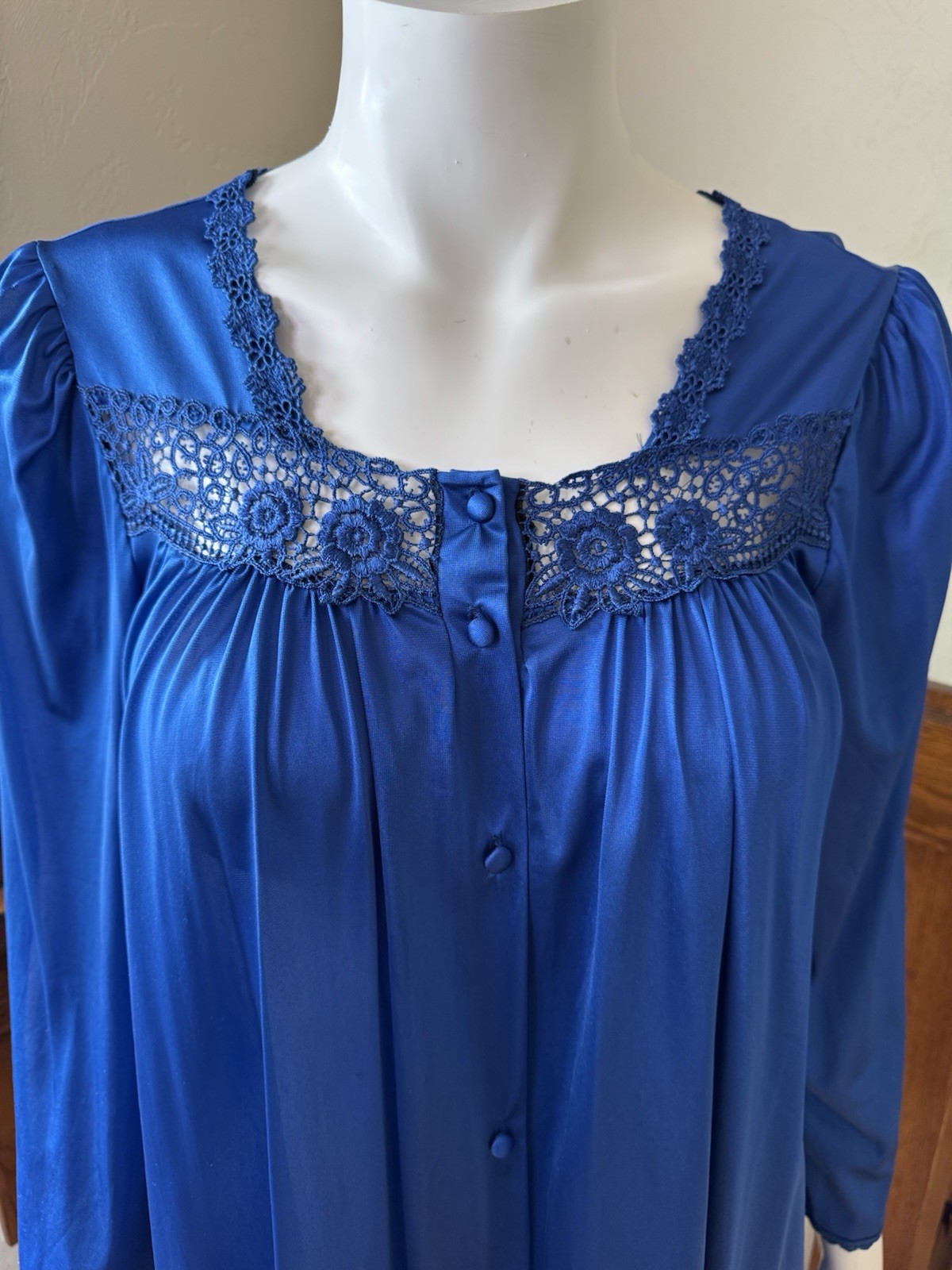 Vintage Lorraine Lace Robe Nightgown Women Sz M Royal Blue USA