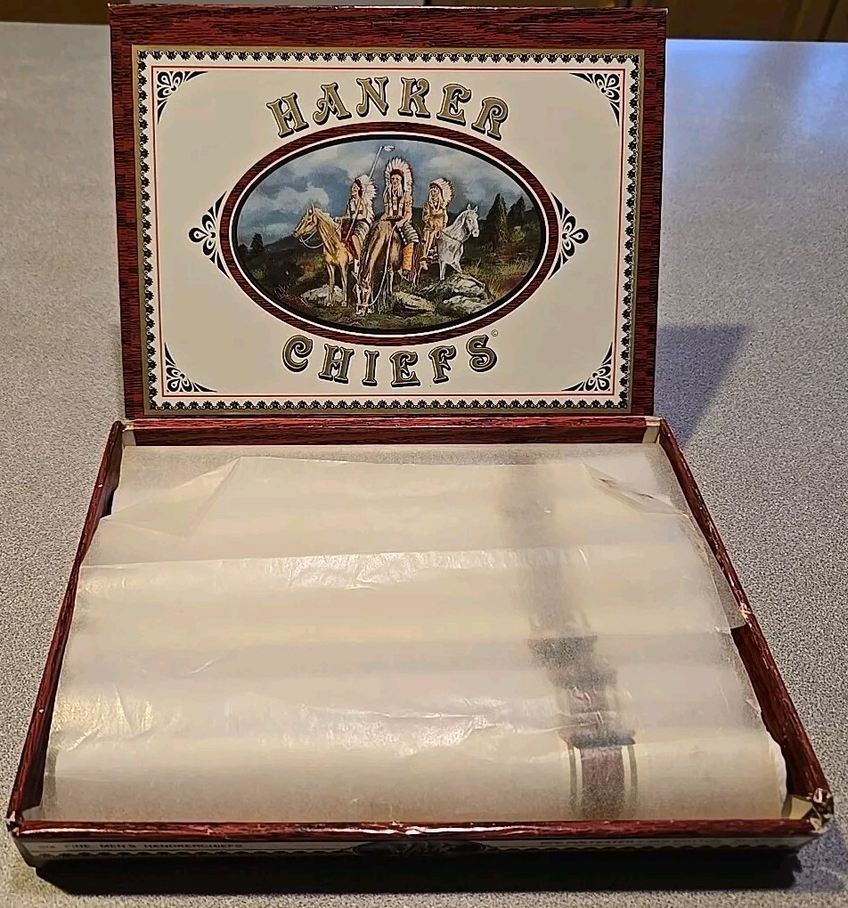 Vintage Ashear Cigar Box Hanker Chiefs 35% Cotton/65% Polyester, Complete Set